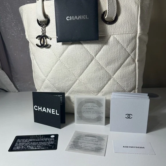 CHANEL Ivory Quilted Tote Bag - Picture 16 of 16